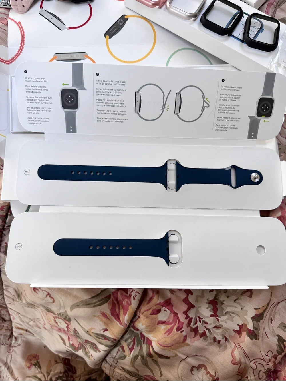 Apple Watch 7 Series Huge Bundle Case, Band, Straps excellent! Adult Owned!